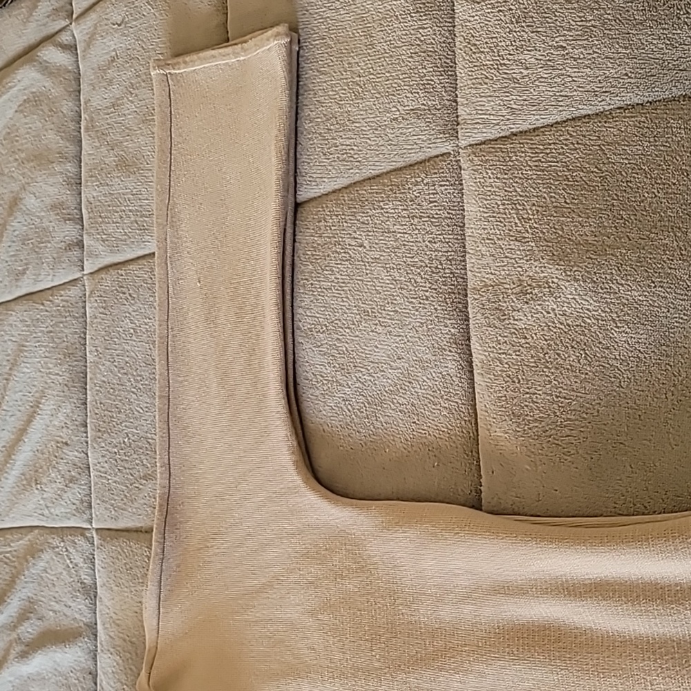 Sweater - Picture 6 of 6